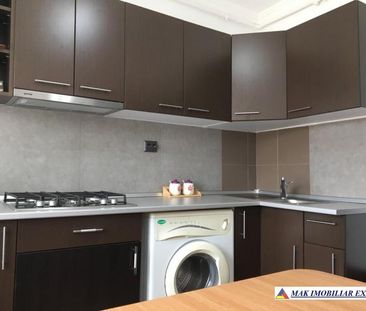 Apartament 3 camere cf 1 et 3 în Centru Câmpulung Argeș - Fotografie 5