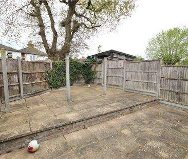 Magna Road, Englefield Green, Egham, Surrey, TW20 0PN - Photo 4