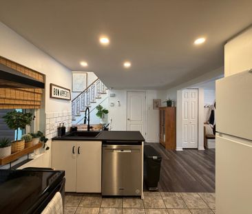 127 Boul. Ste Rose, Laval (Sainte-Rose), QC H7L - Photo 5