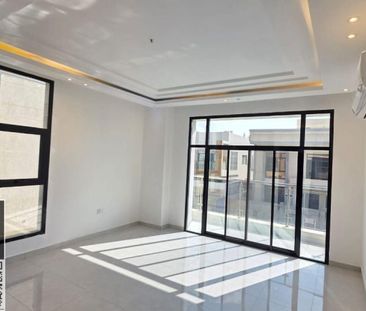 Villa for rent in Al Yasmin area, prime location - Photo 1