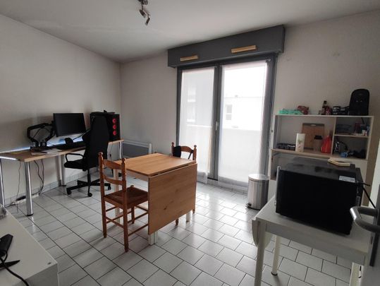 Location Appartement 1 pièce 31m² POITIERS 86000 - Photo 1