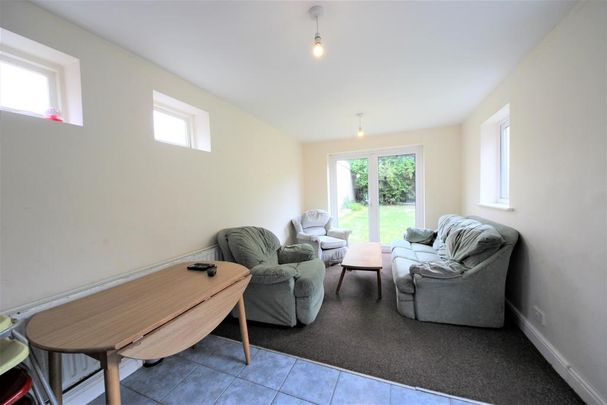 5 bedroom detached house to rent - Photo 1