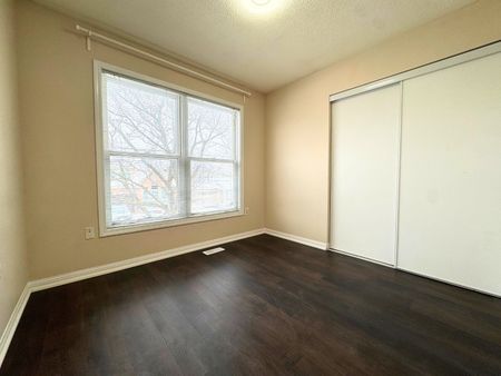 For Lease - 2218 Shadetree Avenue, Burlington, Ontario - Photo 4