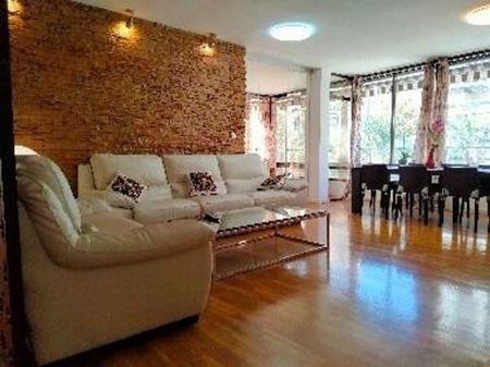 3 room luxury Apartment for rent in Alicante, Spain - Photo 2