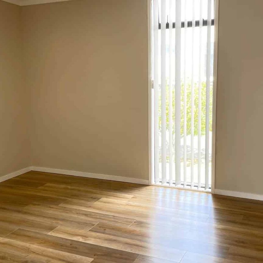 SPACIOUS 2 BEDROOM UNIT - Photo 1