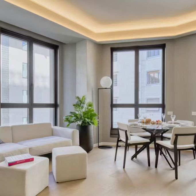 Largo Corsia dei Servi, Milan, Lombardy 20122 - Photo 1