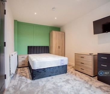 1 bedroom in a house share to rent - Photo 2