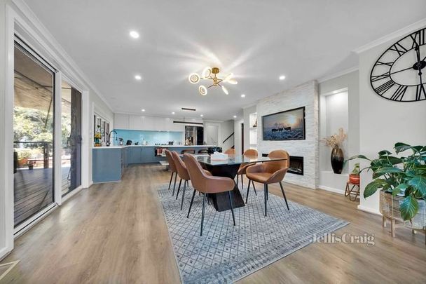 30 Remington Drive, Glen Waverley - Photo 1