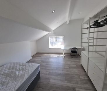 9 bedroom terraced house to rent - Photo 6