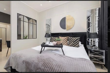 Kawalerka do wynajęcia w klimatycznej lokalizacji w sercu krakowskiego Kazimierza 🇬🇧 Studio for rent in a climatic location in the heart of Krakow’s Kazimierz - Photo 4