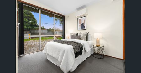 Light-filled family home in a premium location - Photo 4