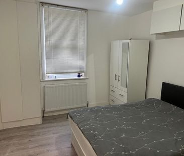 2 Bed Flat, London, E17 - Photo 1