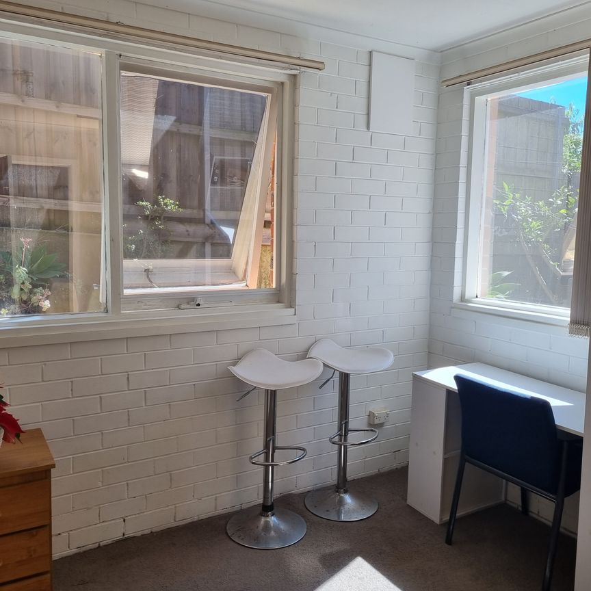 Doncaster East - Photo 1