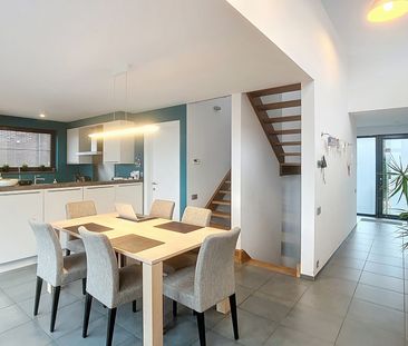 Alleenstaande villa met panoramisch groen uitzicht op toplocatie - Photo 5