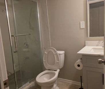 For Lease - 128 Adventura Road, Brampton, Ontario - Photo 6