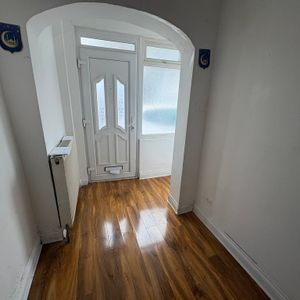 Morland Gardens - Photo 2