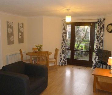 Flat 1, 8 New Orchardfield - Photo 5