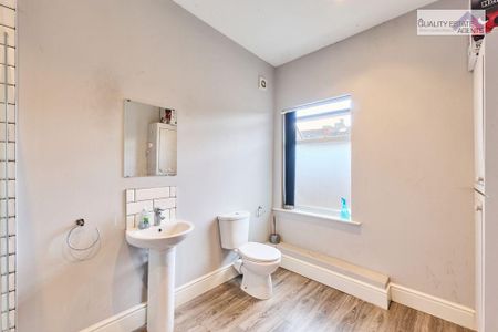 1 bedroom in a house share to rent - Photo 5