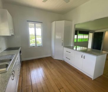 Family Home in the Perfect Central Location! - Photo 6