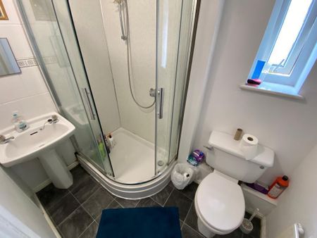 5 bedroom house to rent - Photo 2