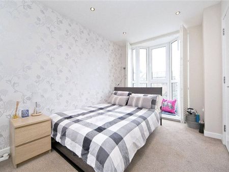 4 bedroom terraced house to rent - Photo 5