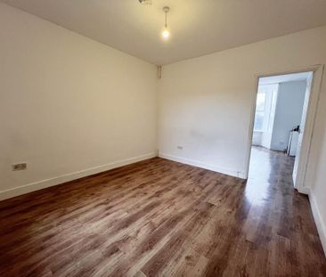 2 bedroom maisonette to rent - Photo 1