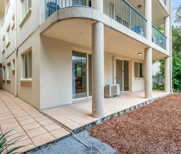 “Spacious 3 bed apartment - garden position MOVE IN NOW!!” - Photo 5