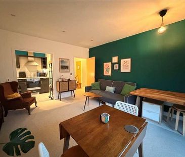 Highfield Close, London, SE13 - Photo 1