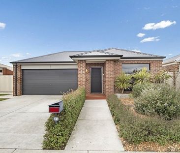 25 Deakin Drive, Delacombe - Photo 1