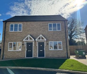 2 bedroom semi-detached house to rent - Photo 3