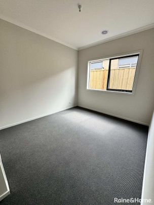 17 Abacot Street, Clyde North, VIC 3978 - Photo 1