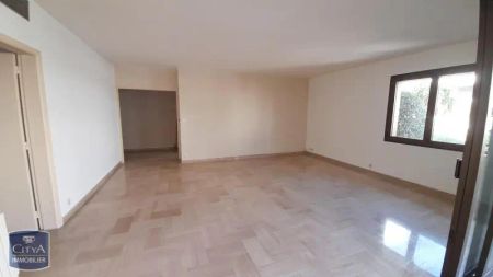 Appartement à louer 2 pièces 73.7m² - Photo 2