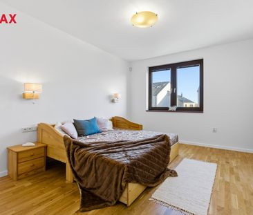Pronájem domu 240 m², Praha 9 - Hostavice - Photo 4