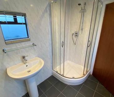 112 Avoniel Road, Belfast, BT5 4SG - Photo 6