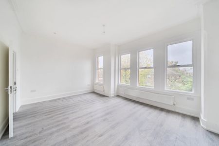 5 bedroom semi-detached house to rent - Photo 5