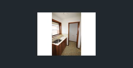 Immaculate Two Bedroom Unit With Garage - Photo 3