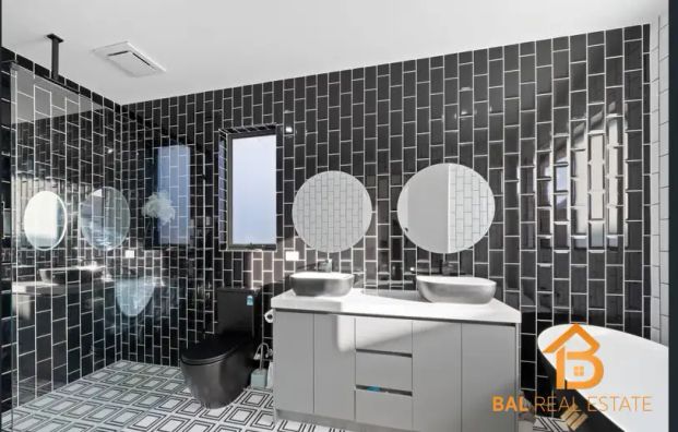 “Spacious home for lease” - Photo 1