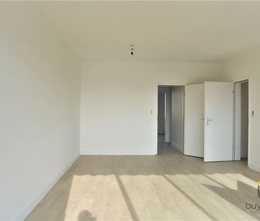 Gerenoveerd twee slaapkamer appartement met prachtig zicht en terra... - Photo 1