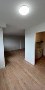 4½ Apartments Available - A louer • For Rent - Photo 3