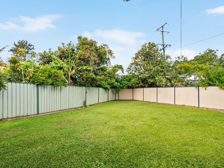 40 Garie Street, Wishart QLD 4122 - House For Rent | Domain - Photo 2