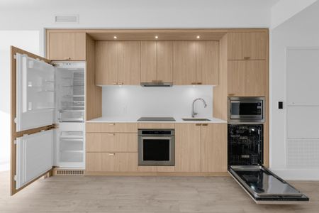 For Lease - 259 The Kingsway N/A Unit# 216, Toronto, Ontario - Photo 2