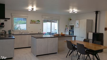 Une maison de plain-pied, deux chambres possibilité d'une 3ème chambre. - Photo 5