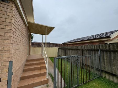 Granny Flat with Lock-Up Garage - Photo 3