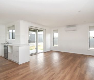 Modern Family Living in Westwinds Estate - Photo 1