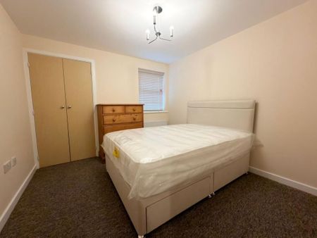 a Brook Lane, Sarisbury Green, Southampton - Photo 3