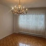 1 room apartment of 80m² in Montreal - Photo 2