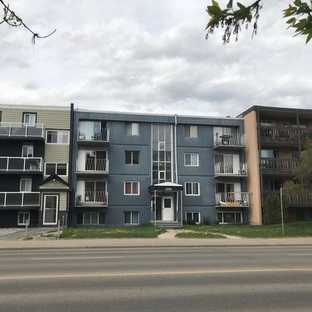 Apartment in Downtown - Photo 3