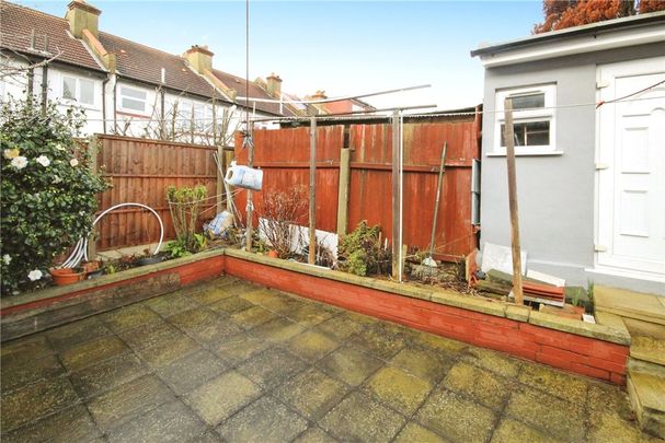 Nutfield Road, Thornton Heath - Photo 1