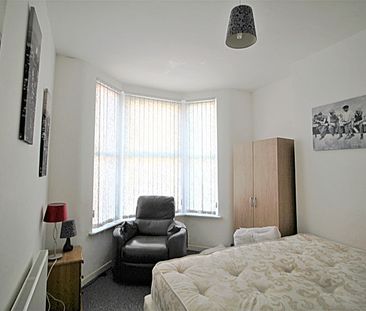 6 Bedroom Shared House, 2 Rooms Available, £300.00pp, fully furnished, Rumney Road West, Liverpool, L4 1RR. - Photo 3