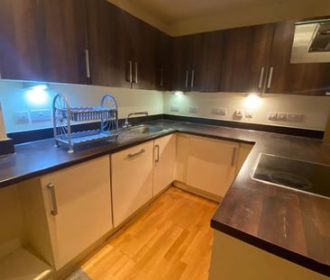 Room in a Shared Flat, Ursula Gould Way, E14 - Photo 6